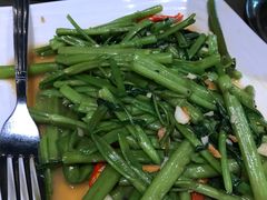 -The Dishes Seafood & Restaurant