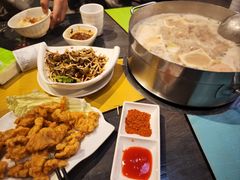 -四季喧黔味豆米火锅(万达广场店)