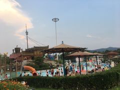 -汤山欢乐水世界