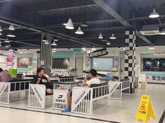 -极限PLAY运动娱乐新世界·团建派对潮玩休闲馆·室内蹦极高空游乐园