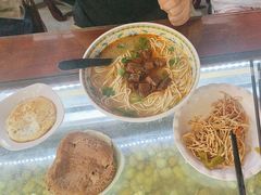 -金杨拉面王小吃面馆·牛三宝面·红烧牛肉粉