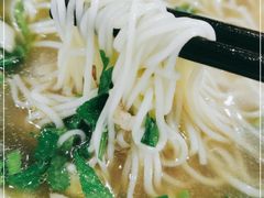 -牛一嘴·兰州牛肉面·大盘鸡(财富中心店)