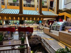 -舜耕山庄四时万和自助餐厅