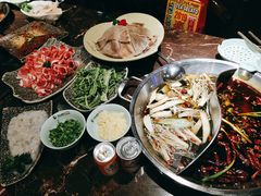 菌香鸳鸯锅-晓宇重庆火锅(赛格国际购物中心店)