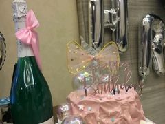 -幸运盒子网红蛋糕房(民族路店)