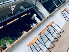 -三勾JJJ Burger&Coffee(梅溪湖店)