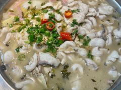 -何哥鲜鱼餐厅(龙湖花园店)