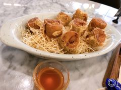 -Kub Kao Kub Pla (Terminal21)