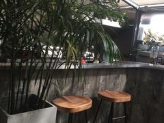 -HIGH FIVE哈福手工汉堡(桂林路店)