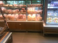 面包甜点陈列柜-巴黎贝甜(杨浦宝地店)