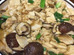 香菇豆腐-自游人·美食一楼·地道徽菜(三十年名店)