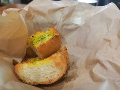 蒜蓉面包-LUCCA卢卡西班牙海鲜饭(远洋广场店)
