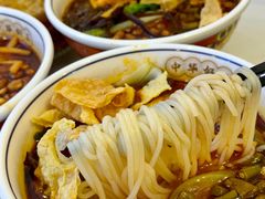 -弘束束柳州深巷螺蛳粉(珠江路店)