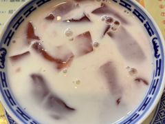 -广信牛奶甜品世家(台东店)