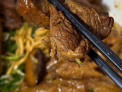 -钢阳酸菜红烧牛肉面(季乐路店)