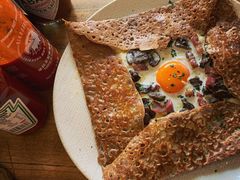 鸡蛋蘑菇熏肉荞麦可丽饼-RAC BAR(安福路店)