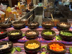 自助取餐区-西双版纳洲际度假酒店-海鲜傣味烧烤·侬香全日制餐厅