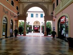 -佛罗伦萨小镇广佛名品奥特莱斯(疏港路店)