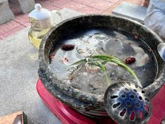 -墨脱石锅椰子鸡•香草鸭•东山羊(大东海店)