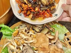 -阿山卓·野生菌火锅·纳西火塘烤肉