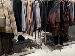 -URBAN REVIVO(北京斯普瑞斯奥特莱斯店)