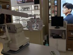 -宝岛眼镜(群光广场店)