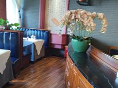 -八府香鸭·啫啫煲(华山路店)