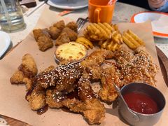 -必胜客(WOW中心城店)