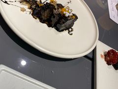 黑叉烧配热情果鱼籽-小大董·烤鸭(观景餐厅·南京西路店)