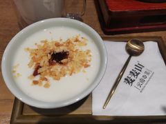 -麦麦山云南菜(复地活力城店)