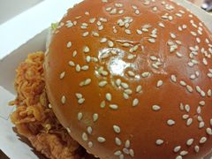 香辣鸡腿汉堡-肯德基(凯德国贸店)