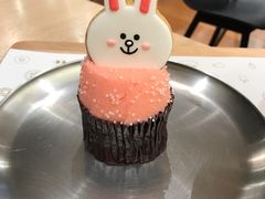 -LINE FRIENDS Garosu-gil Flagship Store
