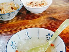 -裕新楼粉面馆·石磨手工粉(四方坪店)