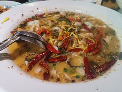 招牌酸菜鱼-茅庐川菜(济宁万达店)
