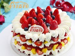 草莓红丝绒了裸蛋糕-维尔纳斯·生日蛋糕·动物奶油冰淇淋蛋糕(六里桥店)