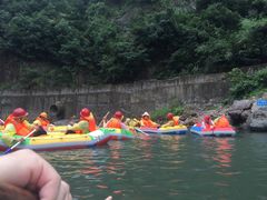 -安吉龙王山峡谷漂流