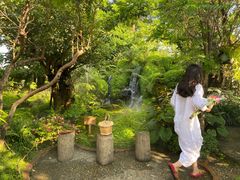 -Chom Cafe and Restaurant