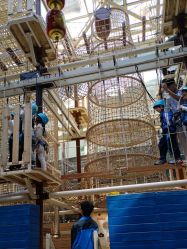 -PIPIKINGDOM皮皮王国欢乐号(欢乐海岸购物中心店)