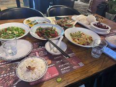 -爱啤精酿·民谣酒馆(滨江店)