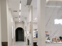 -HIMO海马体照相馆(上海华润CP静安店)