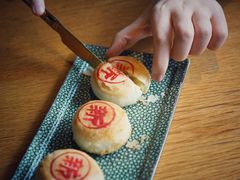 六月黄蟹粉鲜肉大包-新荣记(西溪湿地店)