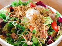 藜麦窝蛋沙拉-The Rug Cafe(王府中环店)