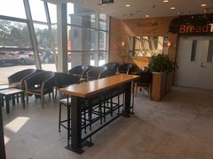 等位区-面包新语(上地华联店)