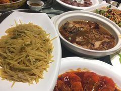 -吴记酱骨炖菜馆(康安路店)