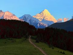 -贡嘎雪山