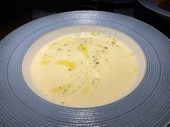 德式土豆汤-卡普里披萨·牛扒·下午茶