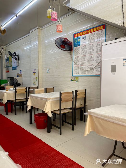 忆海南海鲜(椰风巷第一市场店)大堂图片