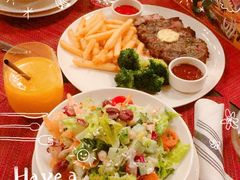 -WOLFGANG PUCK KITCHEN & BAR(迪士尼小镇店)
