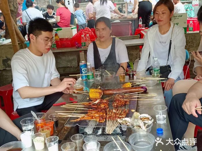 松山湖南湖湾露营营地图片