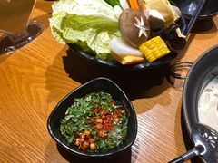 -呷哺呷哺(普陀乐购真北店)